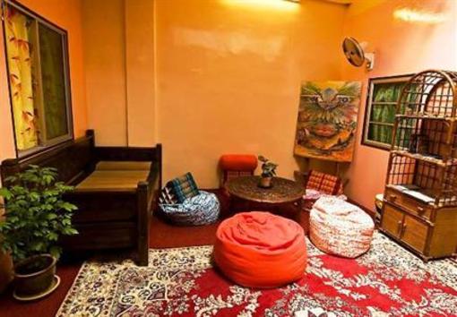 фото отеля Birdnest Guest House