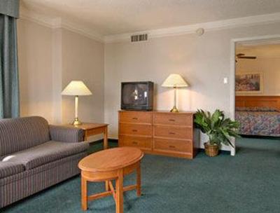 фото отеля Baymont Inn Austin North Austin Highland Mall