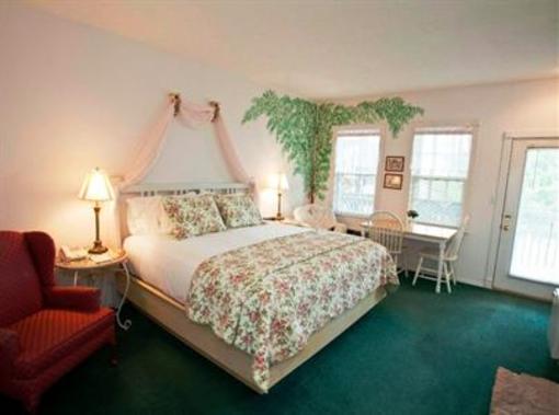 фото отеля Bradford Inn