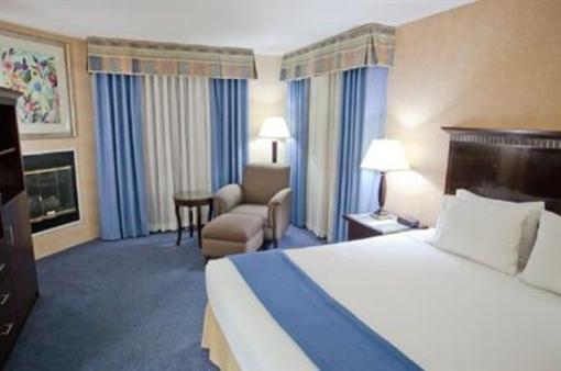 фото отеля Holiday Inn Express Grover Beach-Pismo Beach Area