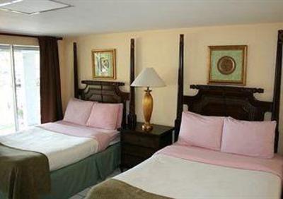 фото отеля Hidden Harbor Suites