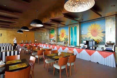 фото отеля Heliotrope Hotels
