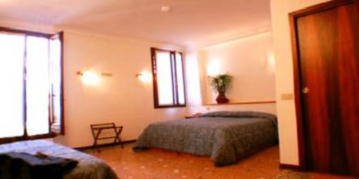 фото отеля Locanda ai Bareteri