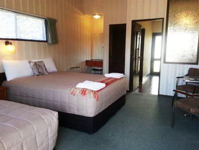 фото отеля Cobblestone Court Motel