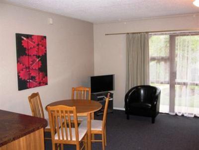 фото отеля Cobblestone Court Motel