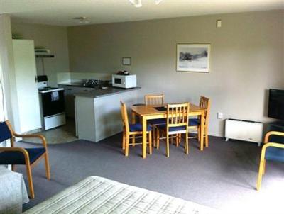 фото отеля Cobblestone Court Motel
