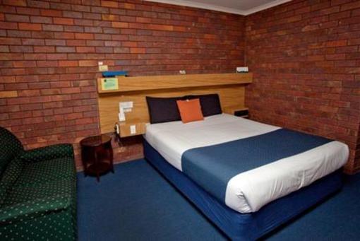 фото отеля Comfort Inn Blue Shades