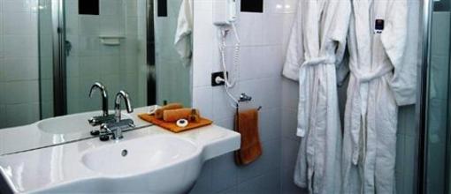 фото отеля Comfort Inn On Raglan