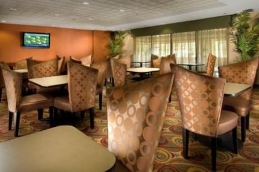 фото отеля Holiday Inn Express & Suites Tyler South