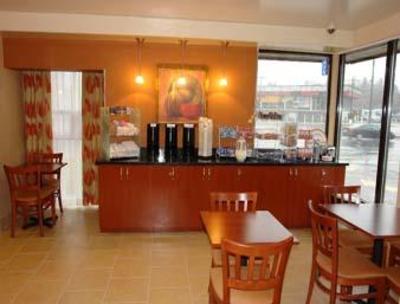 фото отеля Howard Johnson Scarborough