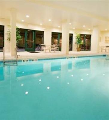 фото отеля Holiday Inn Express Hotel & Suites Florence Civic Center @ I-95