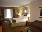 фото отеля Holiday Inn Express Hotel & Suites Florence Civic Center @ I-95