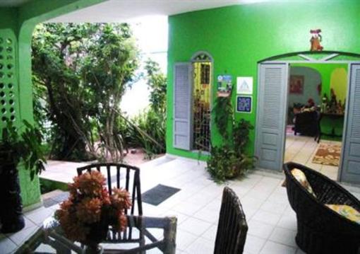 фото отеля Hostel Verdes Mares