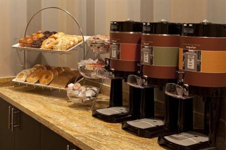 фото отеля Hampton Inn & Suites Seattle/Federal Way