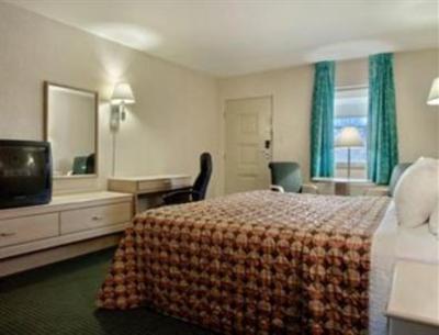 фото отеля Days Inn Arlington Washington DC