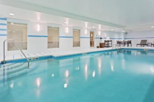 фото отеля Holiday Inn Express Neptune