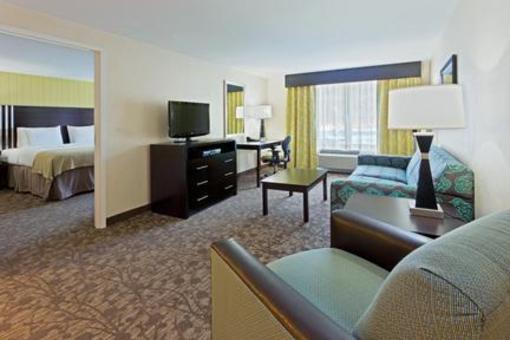 фото отеля Holiday Inn Express Neptune