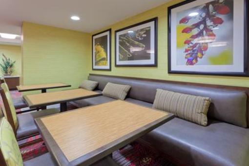 фото отеля Holiday Inn Express Neptune