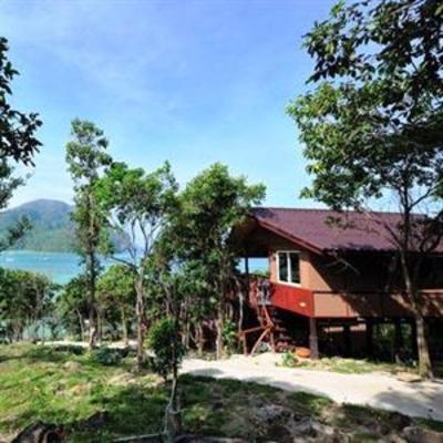 фото отеля Phuphaya Seaview Resort