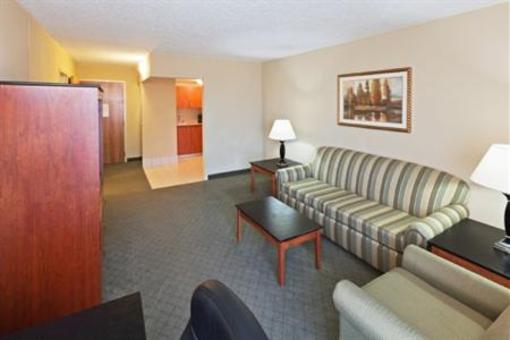 фото отеля Holiday Inn Express & Suites Plano East