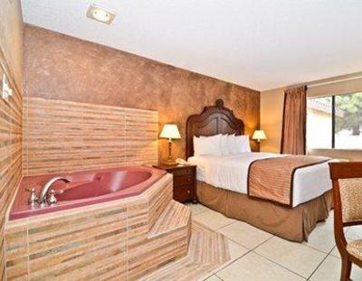 фото отеля Quality Inn & Suites Near The Border