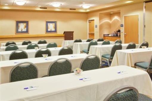 фото отеля Holiday Inn Express Sacramento Airport Natomas