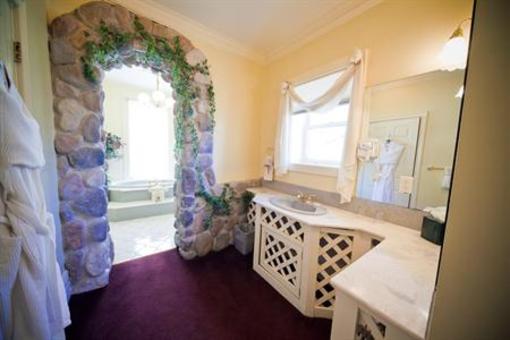 фото отеля The Anniversary Inn South Temple Salt Lake City