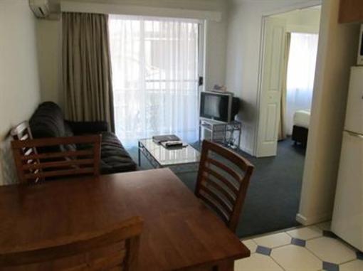 фото отеля Costa D'Ora Holiday Apartments Gold Coast