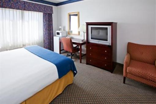 фото отеля Holiday Inn Express Elkhart North - I-80 90 Ex. 92