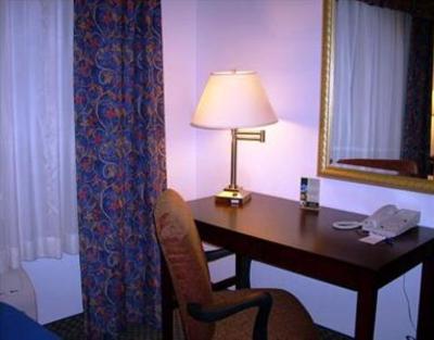 фото отеля Holiday Inn Express Elkhart North - I-80 90 Ex. 92