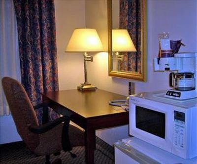 фото отеля Holiday Inn Express Elkhart North - I-80 90 Ex. 92
