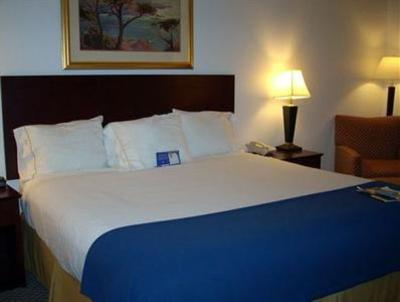 фото отеля Holiday Inn Express Elkhart North - I-80 90 Ex. 92