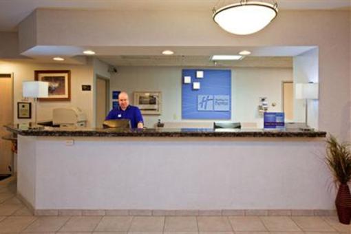 фото отеля Holiday Inn Express Elkhart North - I-80 90 Ex. 92