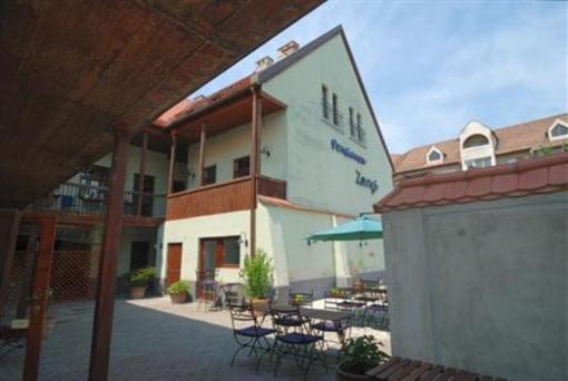 фото отеля Pension Zanzi Sibiu