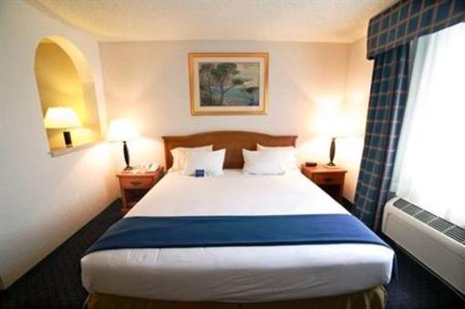 фото отеля Holiday Inn Express Santa Fe