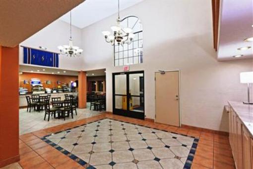 фото отеля Holiday Inn Express Santa Fe