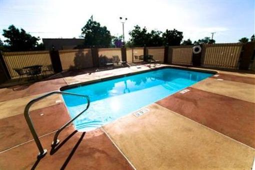 фото отеля Holiday Inn Express Santa Fe