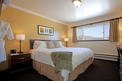 фото отеля Mammoth Creek Inn
