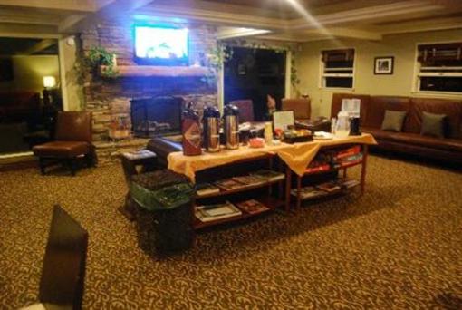 фото отеля Mammoth Creek Inn