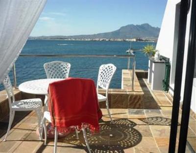 фото отеля 185 Beach Road Villa and Apartments Gordon's Bay