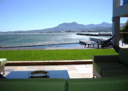 фото отеля 185 Beach Road Villa and Apartments Gordon's Bay