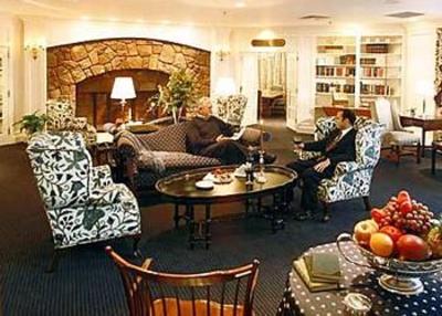 фото отеля The Simsbury Inn