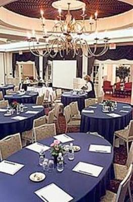 фото отеля The Simsbury Inn