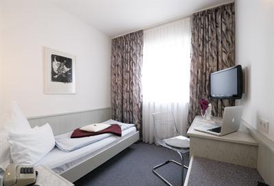 фото отеля Gartenstadt Hotel Ludwigshafen am Rhein
