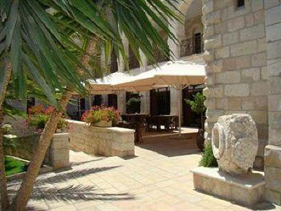 фото отеля Notre Dame Guest House