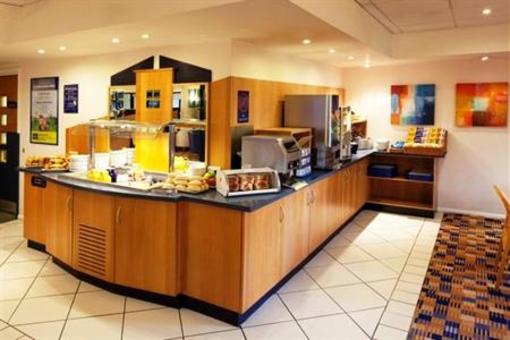 фото отеля Holiday Inn Express Peterborough