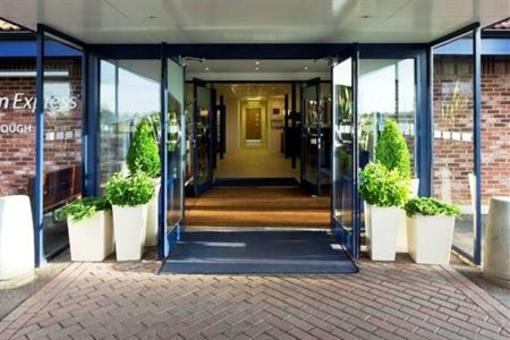 фото отеля Holiday Inn Express Peterborough
