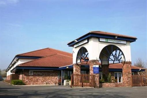 фото отеля Holiday Inn Express Peterborough