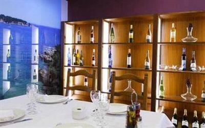 фото отеля Hotel Restaurant Sant Pol