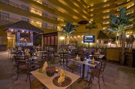 фото отеля Embassy Suites Baltimore BWI Airport Linthicum